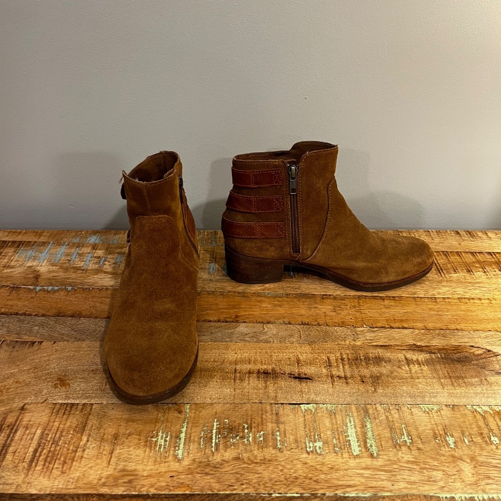 UGG - Volta Tan Brown Suede Leather Ankle Booties [Women - Size 8.5]